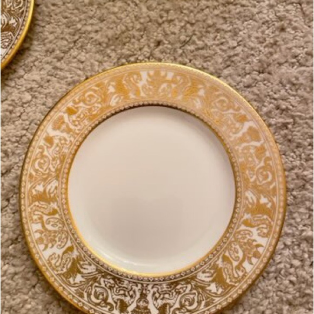 Wedgwood Gold Florentine 8” Salad Plates. - Picture 3 of 3